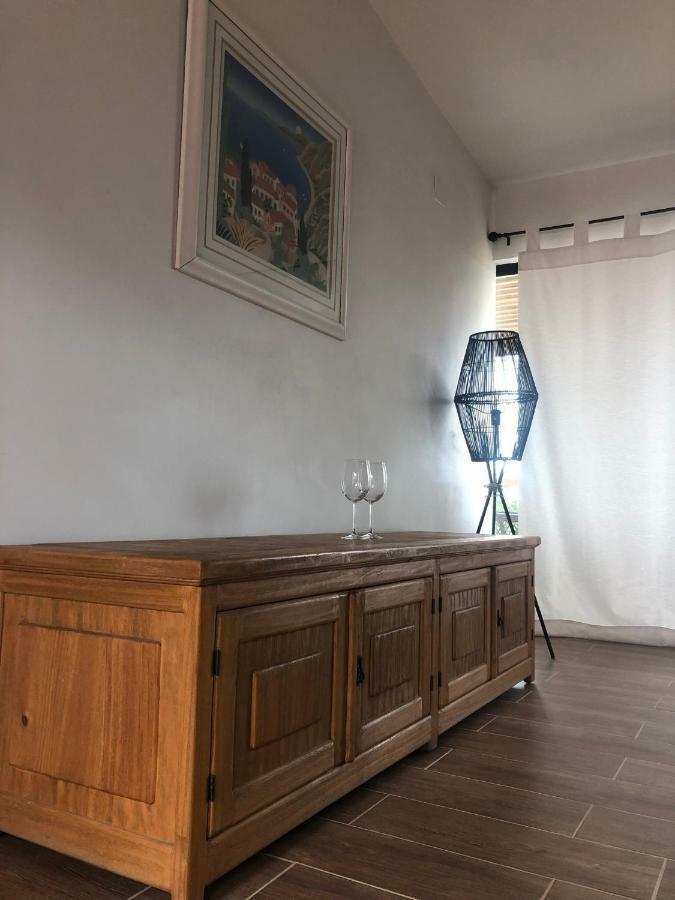 Chalet Nativo - Fabulous Terrace & Vineyard บาเย เด กัวลาลูเป ภายนอก รูปภาพ