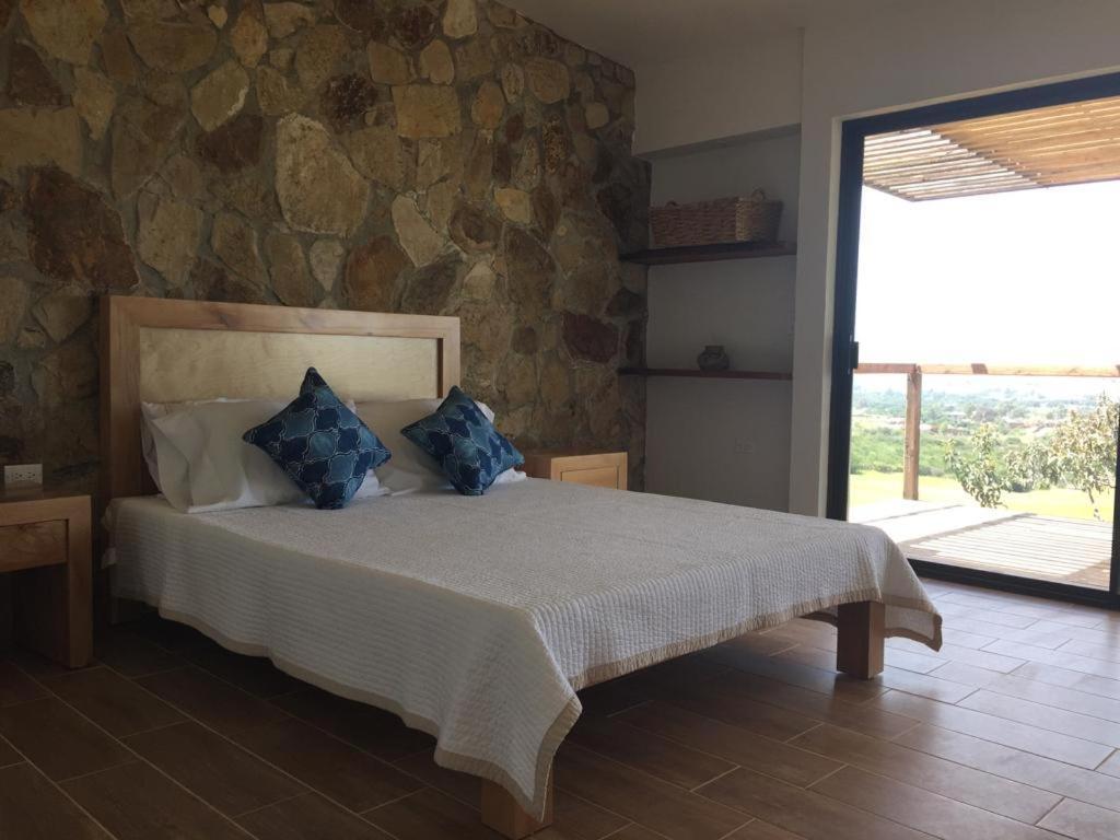 Chalet Nativo - Fabulous Terrace & Vineyard บาเย เด กัวลาลูเป ภายนอก รูปภาพ